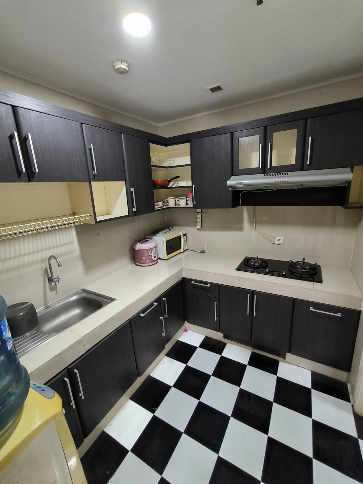 Disewakan Apartemen Crown Court Fully Furnished di Lippo Cikarang